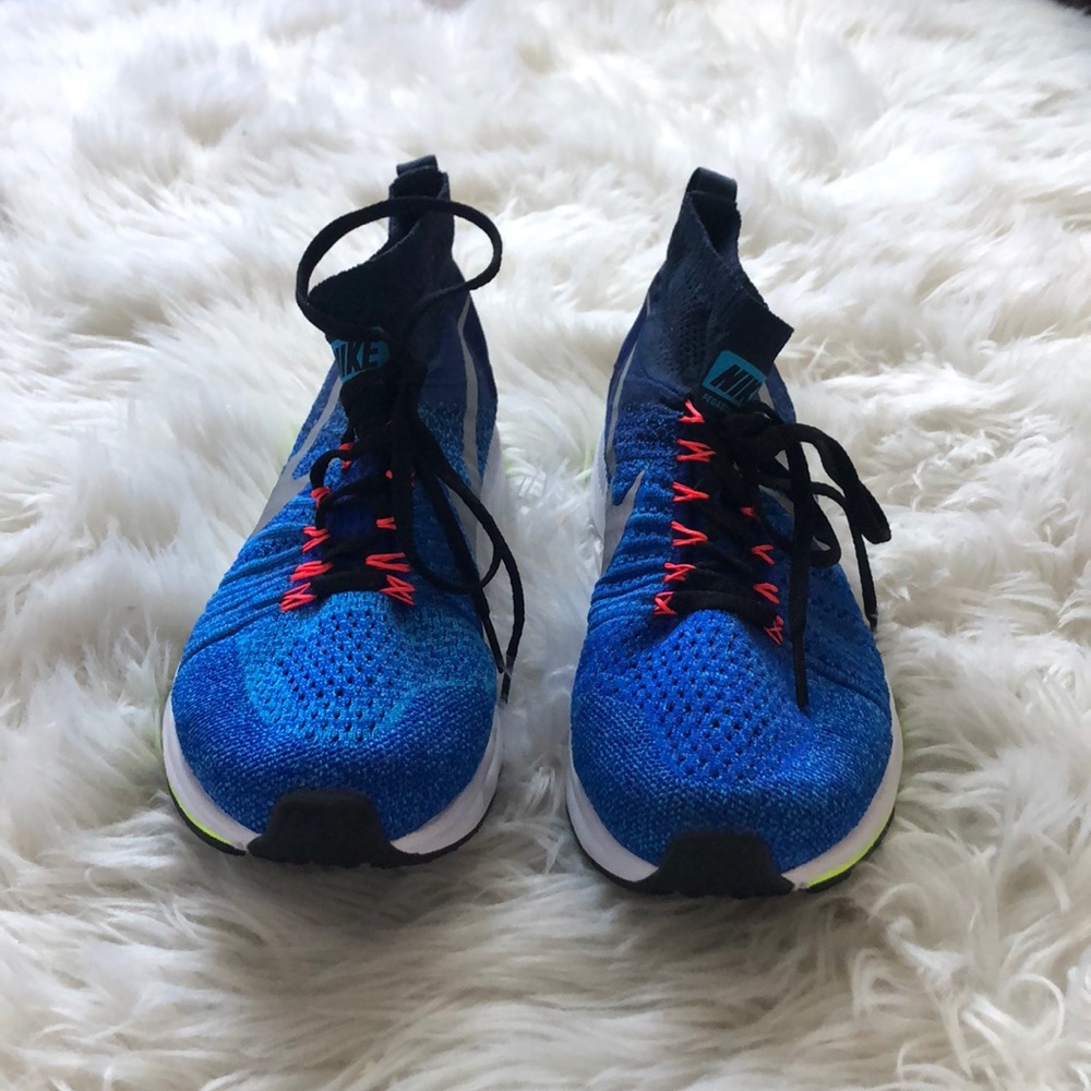 Nike tennis shoes